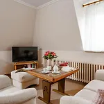 Jule Im Haus Wega 아파트 *
